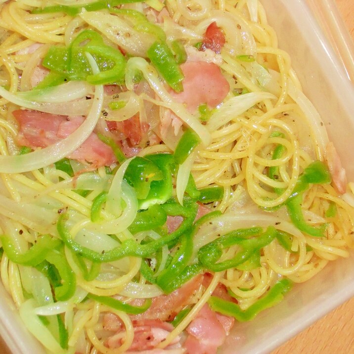 ニンニクとベーコンのマヨパスタ